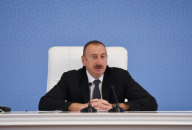 الرئيس الهام علييف بشأن آفاق التنمية الاقتصادية لأذربيجان
