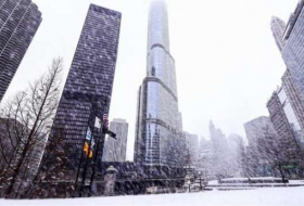 الأكثر غزارة منذ قرن ..الثلوج تسبق عيد الميلاد إلى شيكاغو