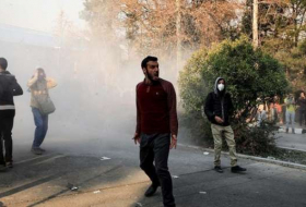 كيف أشعل الضغط الاقتصادي احتجاجات إيران؟