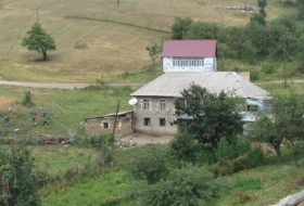 تضررت منازل  بعد حفر أرمينيا قرية غارالار توفوز