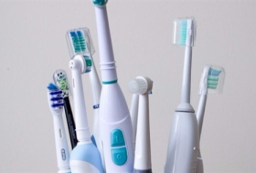 الطريقة الصحيحة لاستعمال فرشاة الأسنان الكهربائية