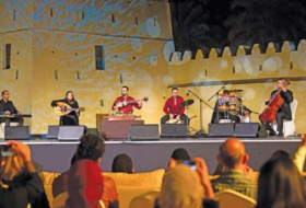 موسيقى من أذربيجان في «بيت العود» الإماراتي
