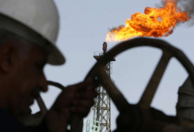 لأول مرة منذ نهاية 2014 سعر برميل النفط الخام يتجاوز 71$