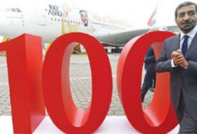 «طيران الإمارات» تتسلم الطائرة «A380» ‬رقم ‬100 ‬في ‬أسطولها